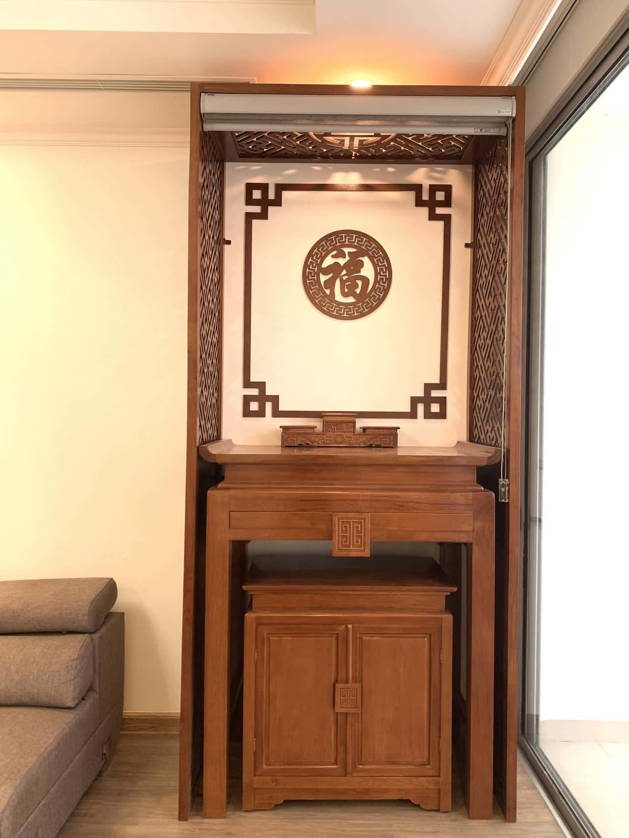 Bàn thờ gỗ hương hiện đại đẹp 2008 - ảnh thu nhỏ 3