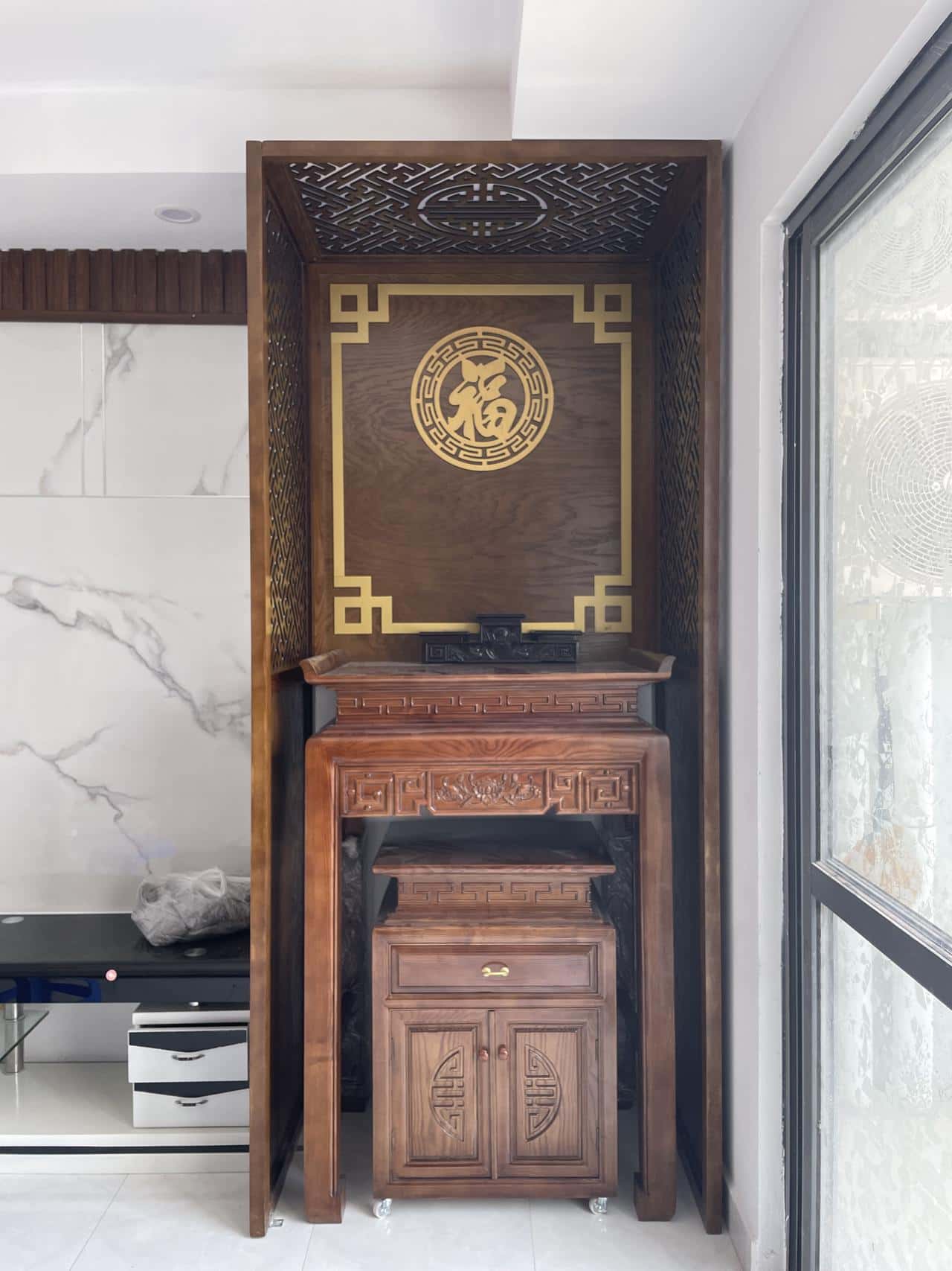 Bàn thờ gỗ Hương cao cấp - ảnh thu nhỏ 3
