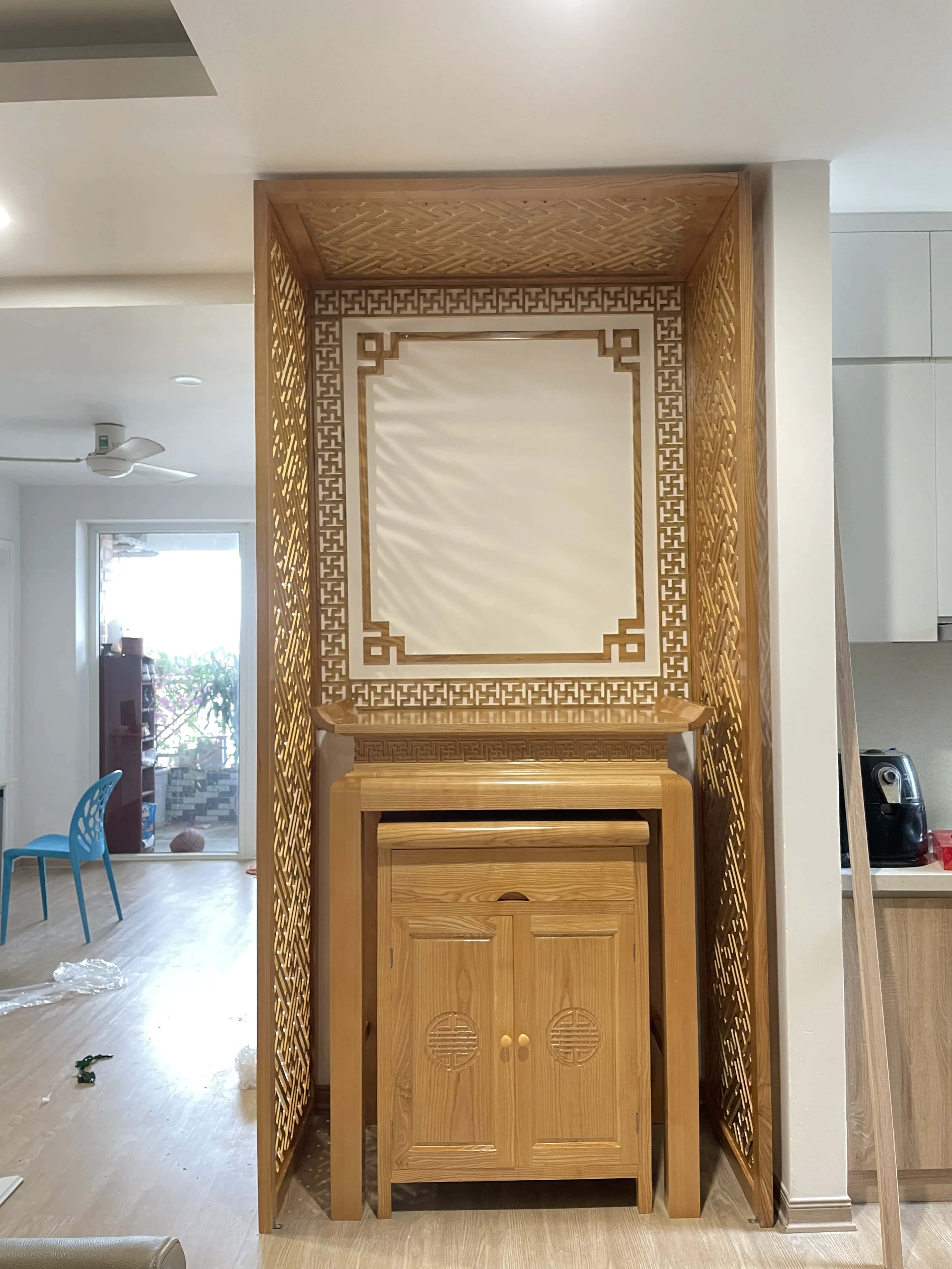 BÀN THỜ ĐẸP GỖ SỒI - ảnh thu nhỏ 1