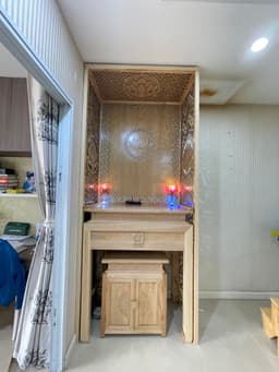Bàn thờ gỗ sồi đẹp hiện đại, gọn gàn - 3