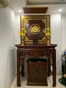 Bàn thờ gỗ hương đá hoa sen sang trọng - 2