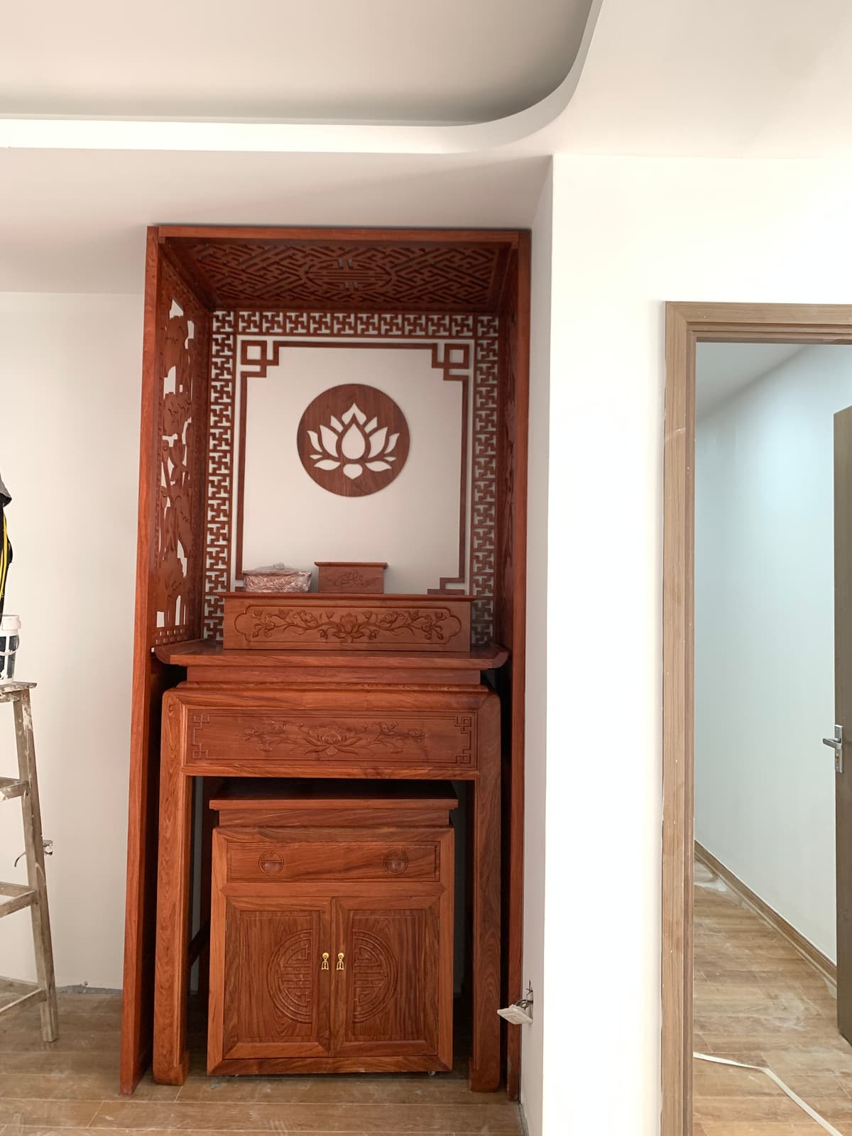 Bàn thờ gỗ đẹp Thịnh Phát MDT20014