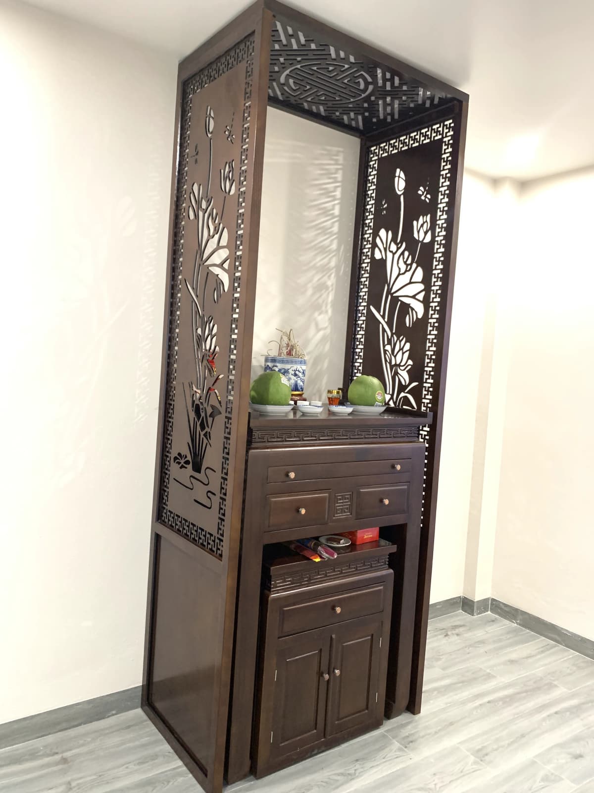 Bàn thờ gỗ tự nhiên đẹp